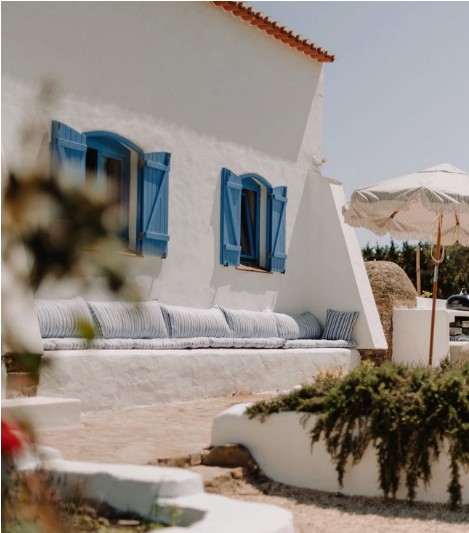 De boerderij in Portugal met blauwe luiken